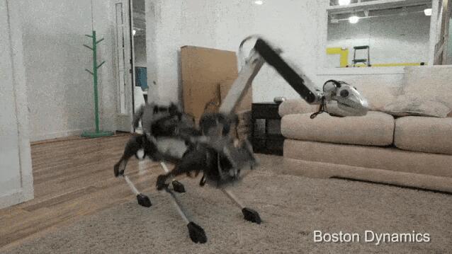 波士顿动力机器狗即将长出手臂，还能自己跑去充电