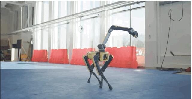 黑镜狗再现！波士顿动力「大黄狗」上岗SpaceX勘察爆炸现场